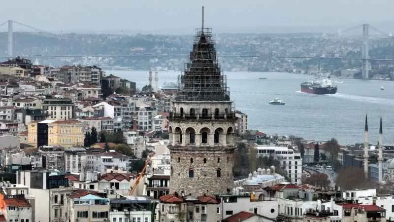 674 yıllık Galata Kulesi alemsiz kaldı