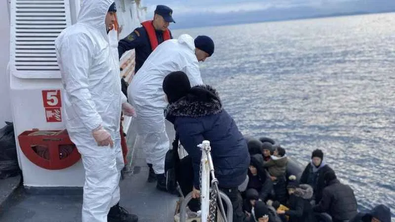 Ayvacık açıklarında 41 kaçak göçmen yakalandı