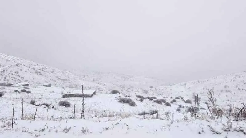 Afyonkarahisar’ın yüksek kesimlerinde kar yağışı etkili oldu