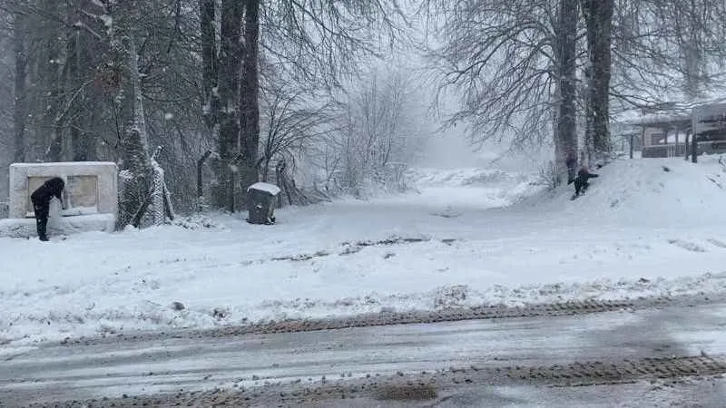 Kütahya Domaniç’te kar yağışı