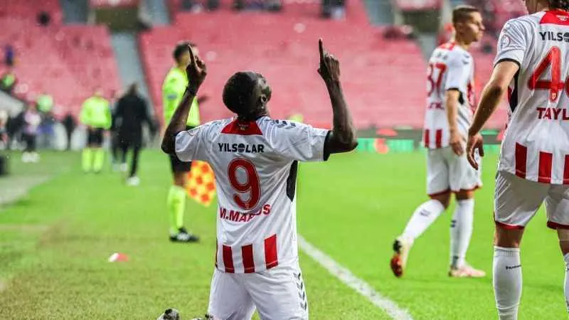 Samsunspor: 4 - Kasımpaşa: 2 (Maç sonucu)