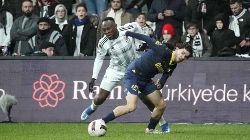 Fenerbahçe deplasmanda yenilmezlik serisini 7 maça çıkardı