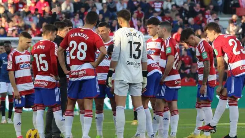 Granada - Athletic Bilbao maçı, bir taraftarın hayatını kaybetmesi nedeniyle ertelendi