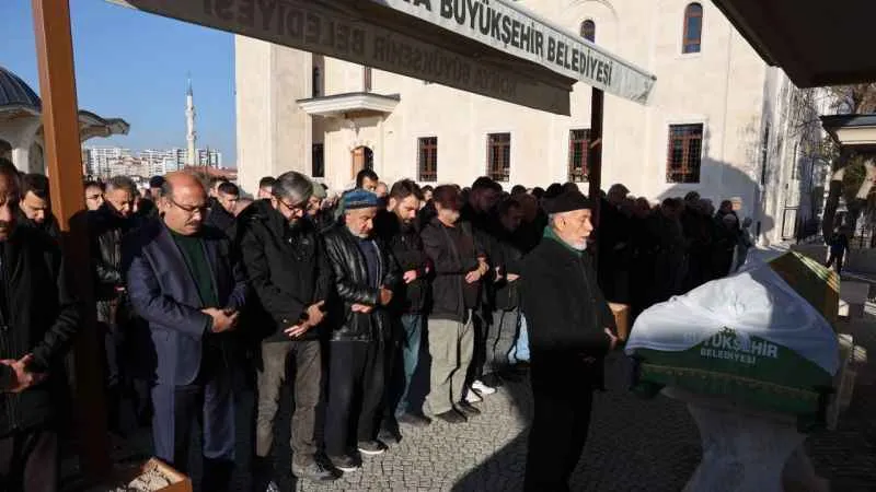 Sobadan sızan karbonmonoksit gazından zehirlenen kadın toprağa verildi