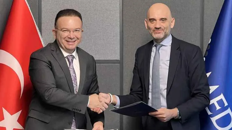 Parkinson’un dünya devleri Türkiye’de