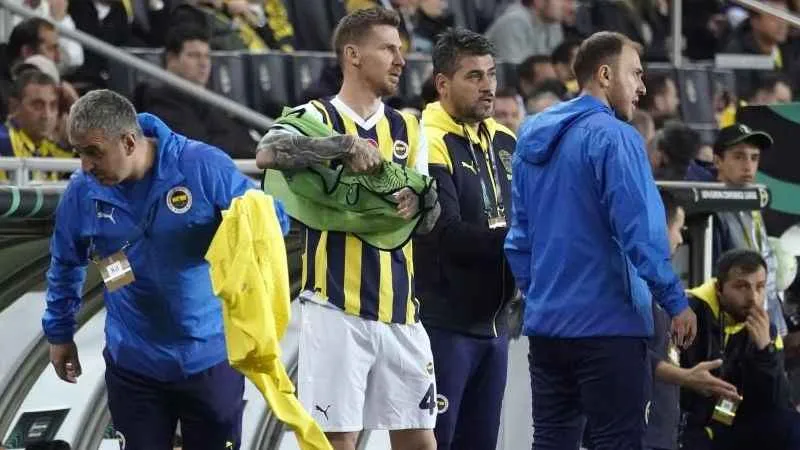 Serdar Aziz, 71 gün sonra formasını kavuştu