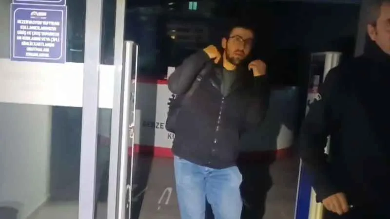 Ders çalışırken kendini kaptıran genç kütüphanede kilitli kaldı