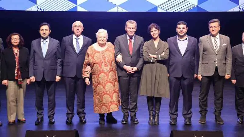 Zeytinburnu Belediyesi 3. Kent Çalışmaları Yarışması'nda ödüller sahiplerini buldu