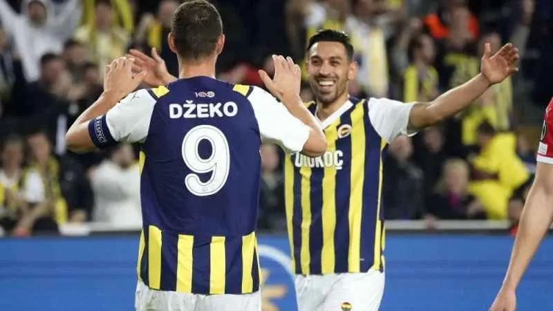 Edin Dzeko, 2 golle yıldızlaştı