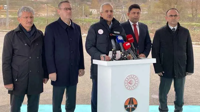 Bakan Uraloğlu: Nakkaş-Başakşehir Kesimindeki çalışmaları 2026 yılında tamamlamayı hedefliyoruz