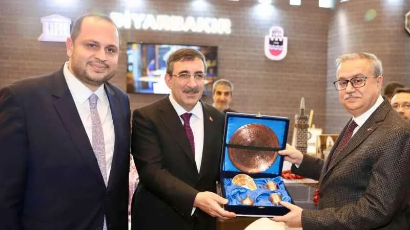 Cumhurbaşkanı Yardımcısı Yılmaz Diyarbakır Tanıtım Günleri'ni ziyaret etti