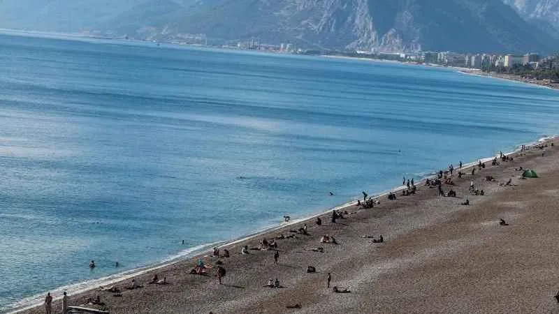 Antalya'da Aralık ayında deniz keyfi