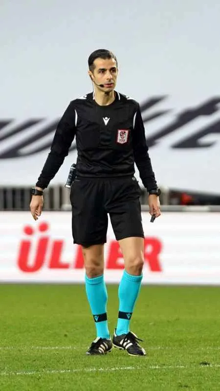 Başakşehir - Sivasspor maçında Mete Kalkavan düdük çalacak