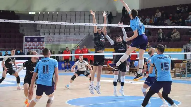 Efeler Ligi'nin 12. haftasını Fenerbahçe lider tamamladı