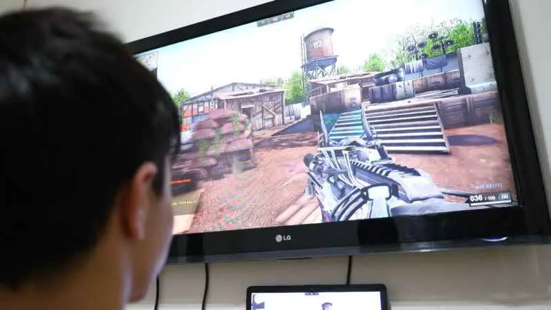 İstenmeyen siteler ve online oyunlarda oyuncular küçük tehlike büyük