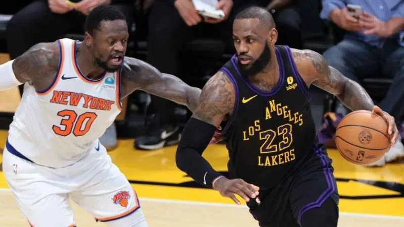 LeBron James'in triple-double performansı Lakers'a yetmedi