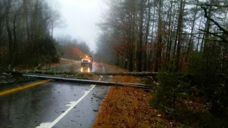 ABD’yi fırtına vurdu: 3 ölü, 600 bin kişi elektriksiz kaldı