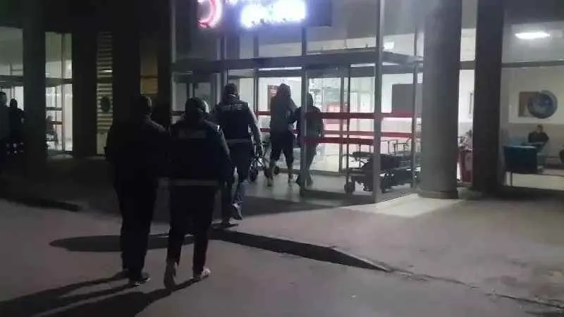 Ayvalık’ta 18 düzensiz göçmen ve 3 organizatör yakalandı