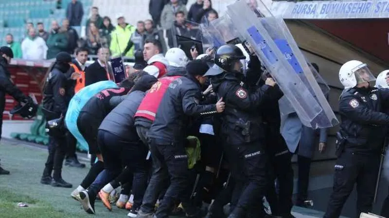 Bursaspor taraftar grubu Teksas: "Diyarbekirspor karşılaşması sonu yine bir provokasyona sahne olmuştur"