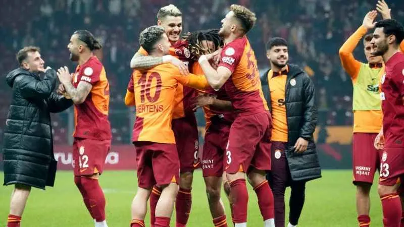 Galatasaray'da 6 değişiklik