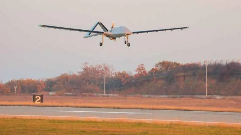 Bayraktar TB3 SİHA 32 saat havada kaldı: Uzun uçuş testini başarıyla tamamladı