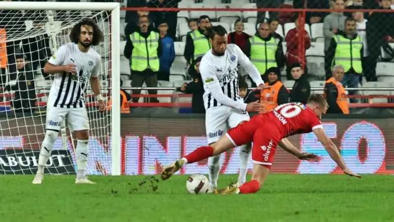 Trendyol Süper Lig: Antalyaspor: 0 - Kasımpaşa: 0