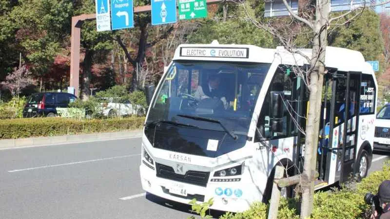 Türk markası elektrikli minibüs, Tokyo sokaklarında