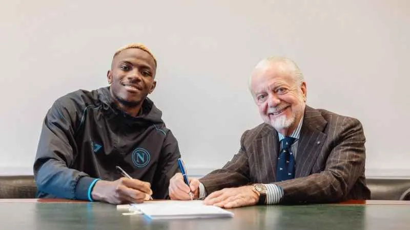 Victor Osimhen 2026'ya kadar Napoli'de