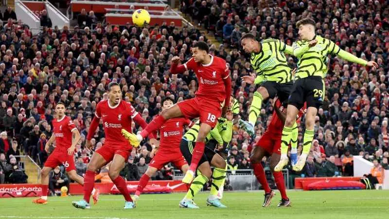 Liverpool evine Arsenal ile berabere kaldı