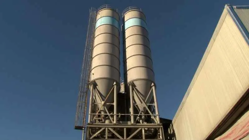 Beton üretim tesisinde inanılmaz kaza