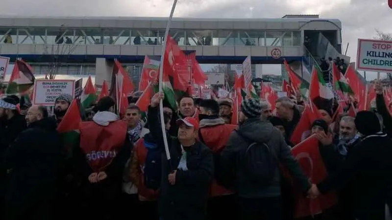 Ankara'da binlerce kişi Gazze'ye destek için yürüdü