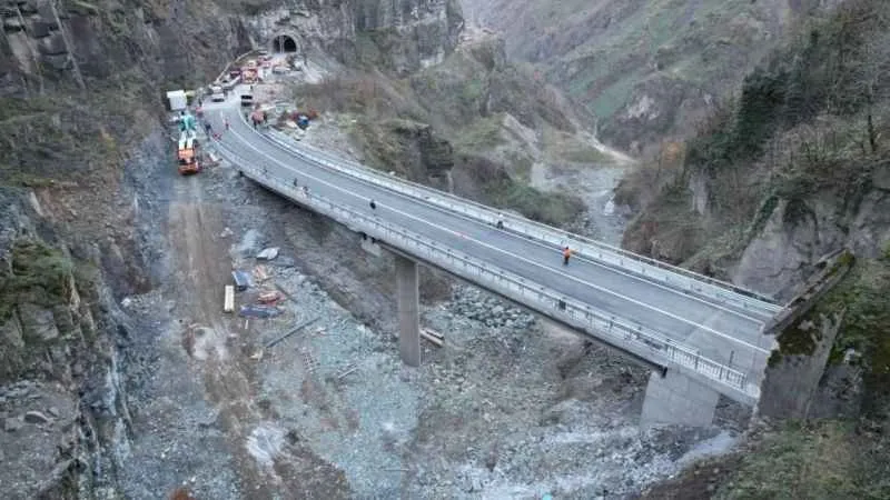 50 şehri ilgilendiren Karadeniz-Akdeniz Yolu yeniden ulaşıma açıldı