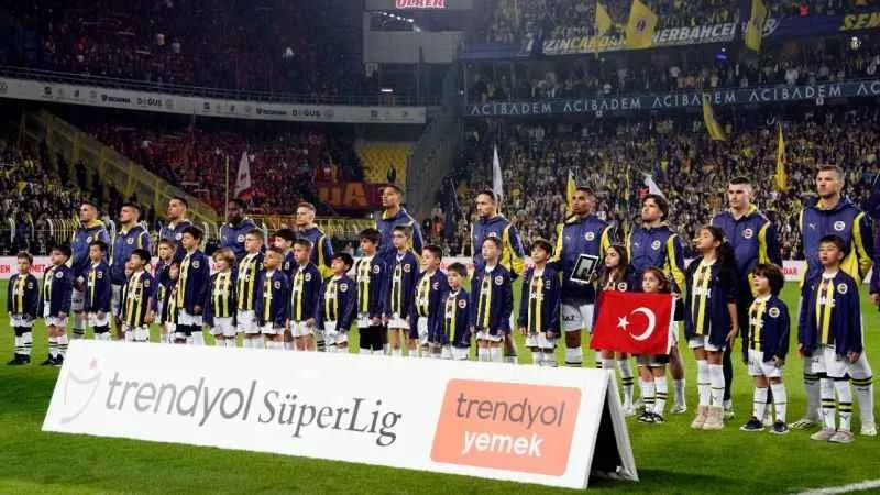 Fenerbahçe yılı çifte kupayla kapatmak istiyor