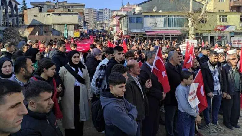 Binlerce kişi Batman'da terörü lanetledi
