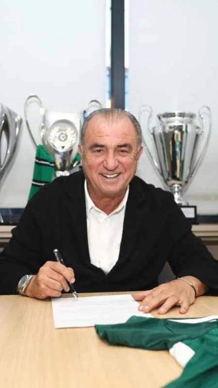Fatih Terim, Panathinaikos'a resmi olarak imza attı
