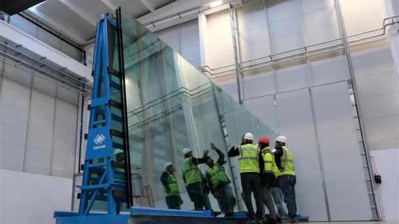 Ardıç Cam'dan 12 metre uzunluğunda cam