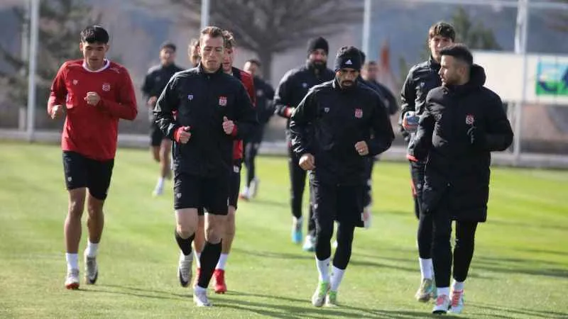 Teknik Direktörsüz Sivasspor’da Kayserispor maçı hazırlıkları sürüyor