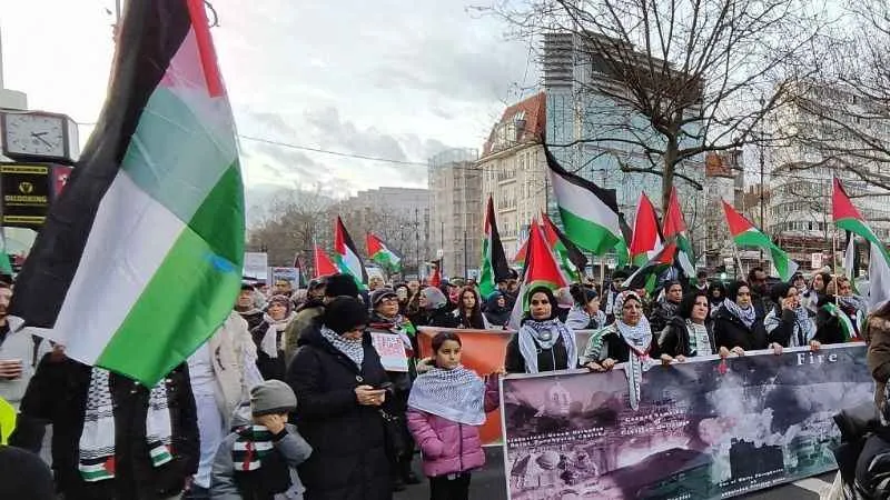 Almanya'nın birçok şehrinde Filistin'e destek mitingi