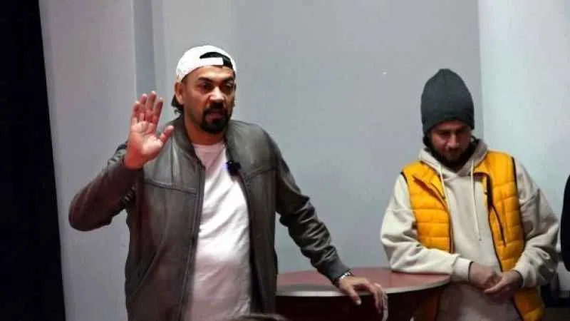 Servet Çetin futbolcularla konuşarak veda etti