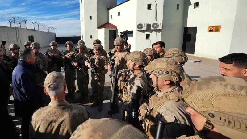 İçişleri Bakanı Yerlikaya Mardin’deki jandarma üs bölgesini ziyaret etti