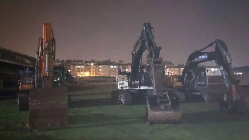 Aydın'ın simgelerinden 73 yıllık stad yıkılıyor