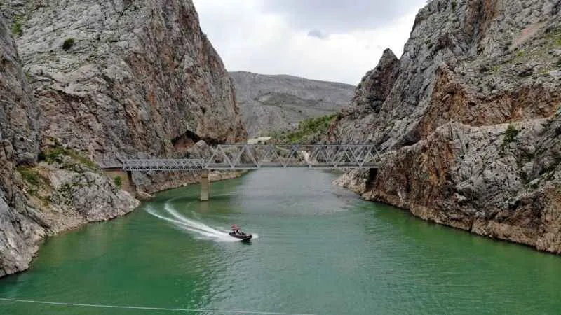 Fırat Nehri 3 ülkenin yaşam kaynağı