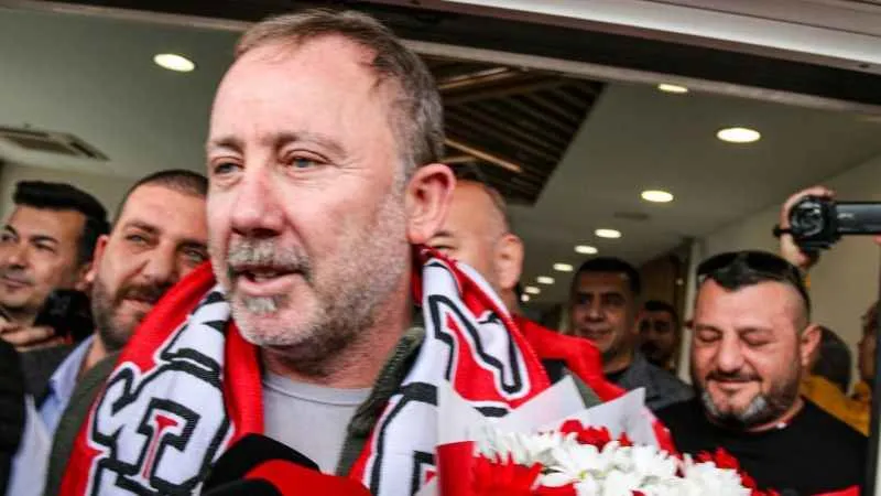 Sergen Yalçın, Antalya'da