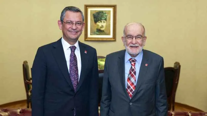 CHP lideri Özel, Saadet Partisi Genel Başkanı Karamollaoğlu ile buluştu