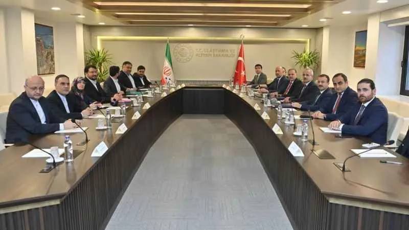 Bakan Uraloğlu'nun misafiri İran Yol ve Şehircilik Bakanı Bazrpash oldu