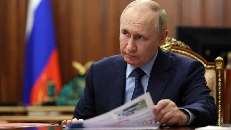 Putin'den Reisi ve Hamaney'e taziye mesajı