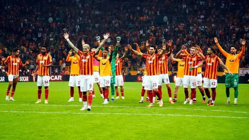 Galatasaray bu ay 7 resmi müsabakaya çıkacak