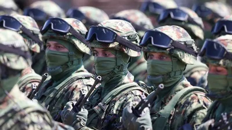 Sırbistan’da askerlik hizmeti yeniden zorunlu oluyor