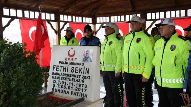 Şehit Fethi Sekin mezarı başında anıldı