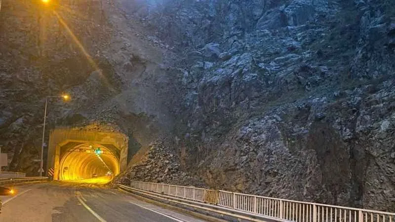  Artvin-Erzurum ve Artvin-Ardahan karayolu ulaşıma açıldı